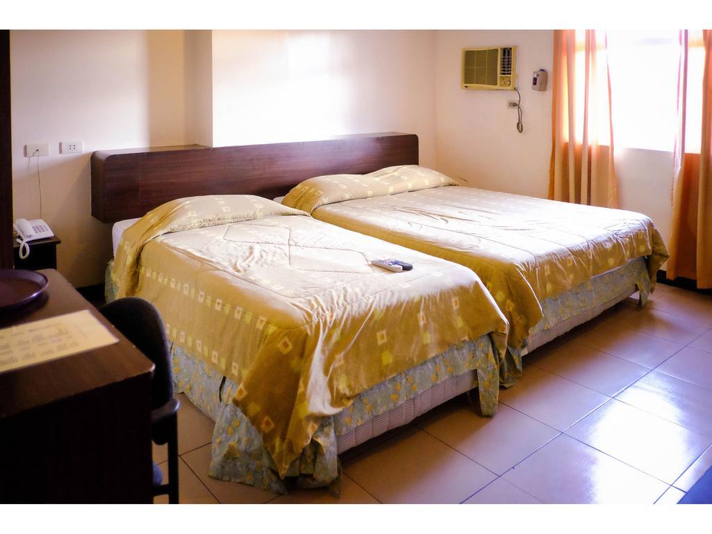Crowne Garden Hotel Cebu Quarto foto